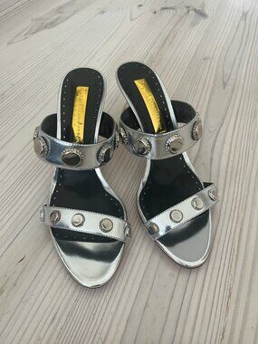 Rupert Sanderson Cynthia Mules